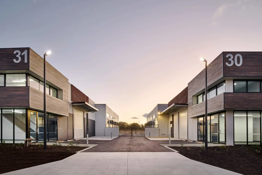 Maple cladding and screening | Featured image for the Composite Cladding Page of COEN Composite Wood.